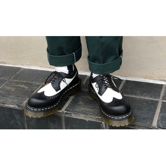 Dr.Martens ウィングチップシューズ-