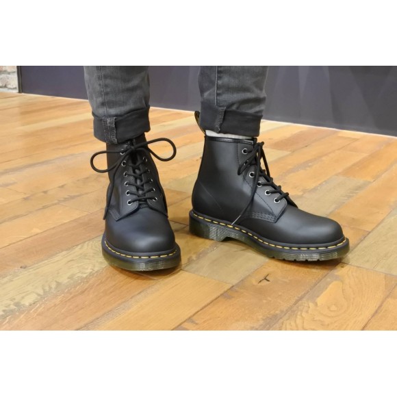 Dr. Martens ドクターマーチン　6ホール