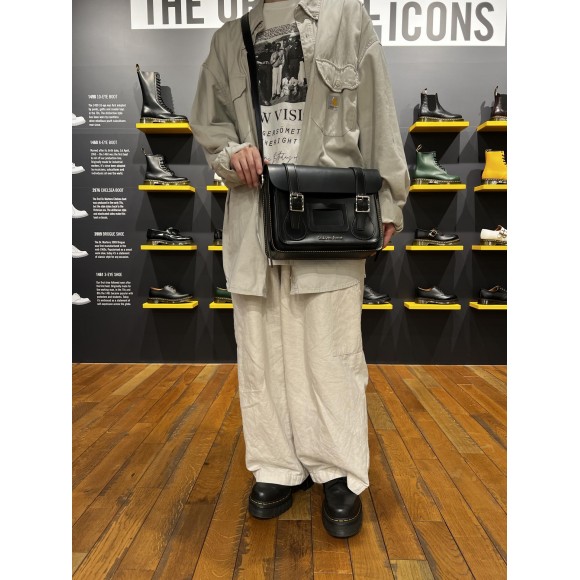 Dr.Martens 11インチサッチェルバッグ | ドクターマーチン・ショップ