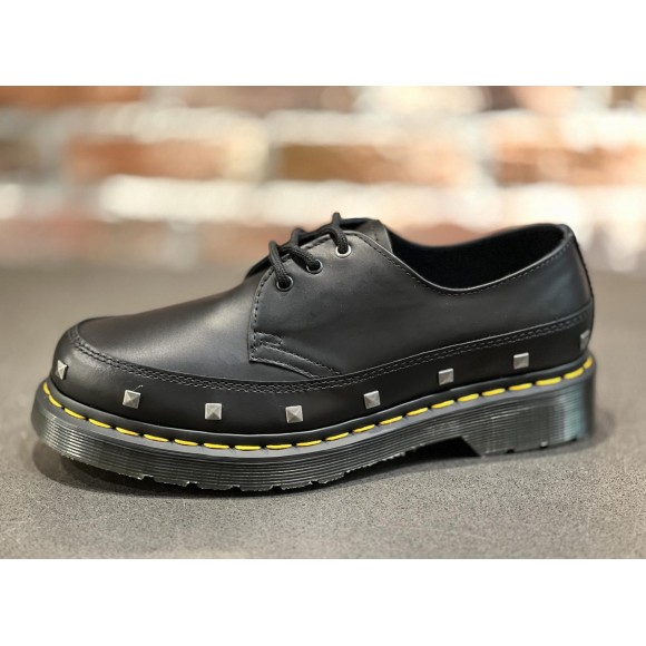 Dr.Martens 3ホール スタッズブーツ