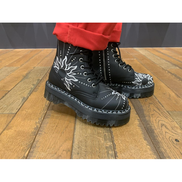 Dr.Martens 新作 JADON HI SOLAR FLARE 10 ホール ブーツ | ドクター