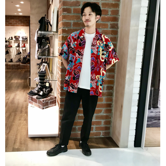 UNISEX】レザースニーカー | ドクターマーチン・ショップ