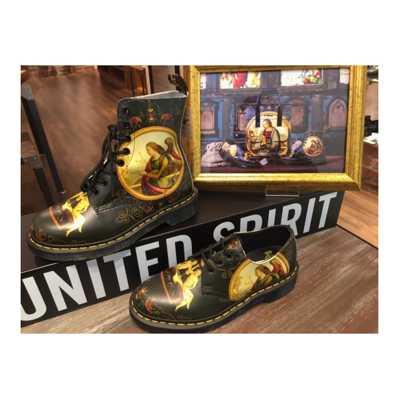 ドクターマーチン Dr.Martens 8ホール 絵画シリーズ 受胎告知 靴