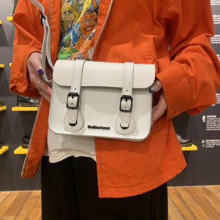 Dr.Martens 7 インチ サッチェル バッグ