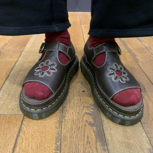 Dr.Martens 新作 DUNNET FLOWER サンダル