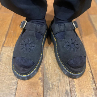 Dr.Martens 新作 DUNNET FLOWER サンダル
