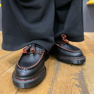 Dr.Martens 新作【日本限定】ADRIAN レッドステッチ タッセル ローファー
