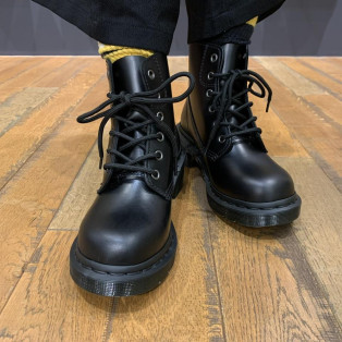 Dr.Martens 新作 ALDERSTONE 6 ホール ブーツ