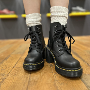 Dr.Martens JESY 6 タイ ブーツ