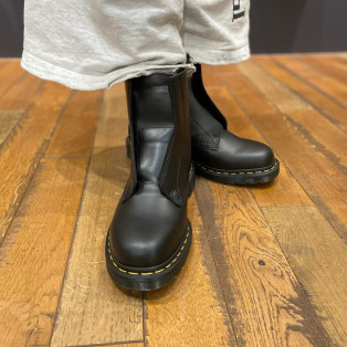 Dr.Martens 新作 DURROW 5ホールシューズ | ドクターマーチン