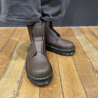 Dr.Martens 新作 ZEBZAG レースレス ブーツ