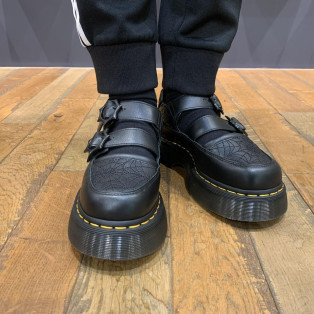 Dr.Martens 新作 BUZZ WEDNESDAY メリージェーン シューズ