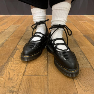 Dr.Martens 新作 ELPHIE II WEDNESDAY レースアップ シューズ