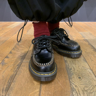 Dr.Martens 新作 LOWELL シューズ