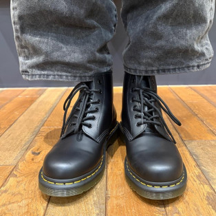 Dr.martens. 101 YS スムース 6 ホール ブーツ