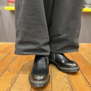 Dr.martens 新作 LOUIS ホワイトステッチ スリッポン シューズ