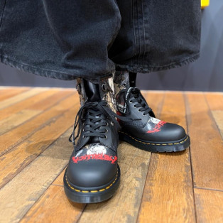 Dr.martens 新作 1460 METALLICA SKULL LIGHTENING 8 ホール ブーツ