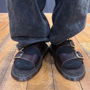 Dr.martens 新作 JOSEF スライド サンダル