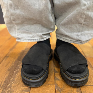 Dr.martens 新作　ZEBZAG スライド サンダル