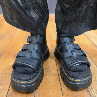 Dr.martens MATTISON 3 ストラップ サンダル