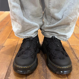 Dr.martens 新作　WAYFINDER オープン ロー 3 タイ シューズ