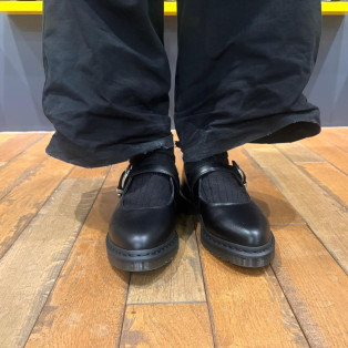 Dr martens 新作　ELPHIE MJ バックル メリージェーン シューズ