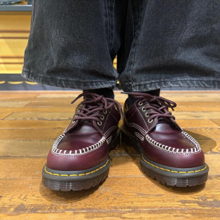 Dr.martens LOWELL 4 ホール シューズ