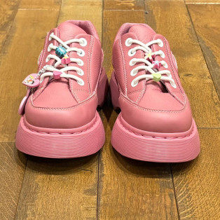 Dr.martens 新作　BUZZ パワーパフガールズ 5 ホール シューズ