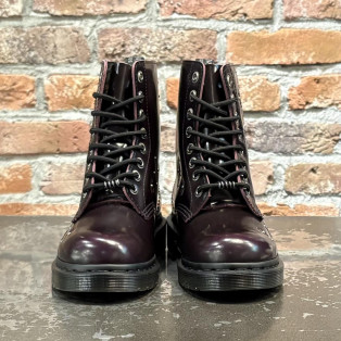 Dr.martens 新作　1460 PASCAL ウィムジゴス 8 ホール ブーツ