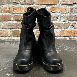 Dr.martens 新作　KASEY LO プル オン ブーツ