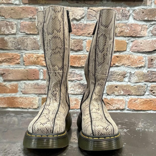 Dr.martens  新作　BUZZ ハイ ブーツ