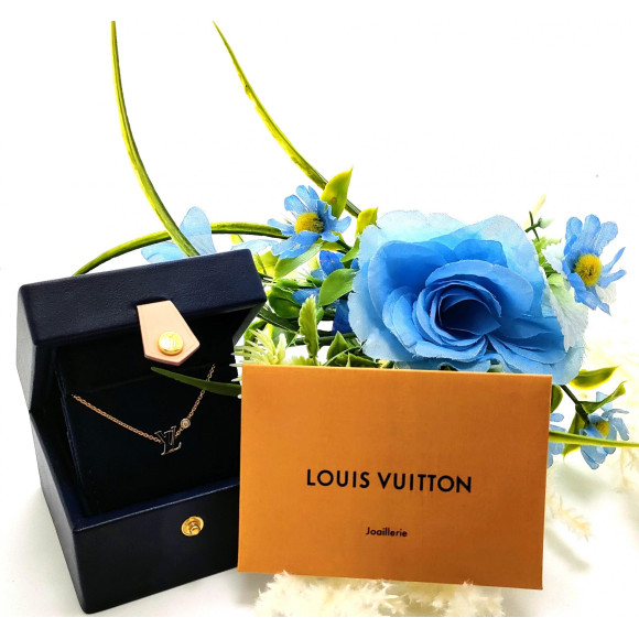 プレゼントとしても大変喜ばれる憧れのブランド「Louis Vuitton」