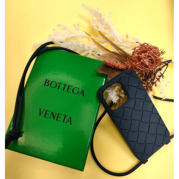 推しカラーがきっと見つかる！BOTTEGA VENETA シリコンiPhoneケース