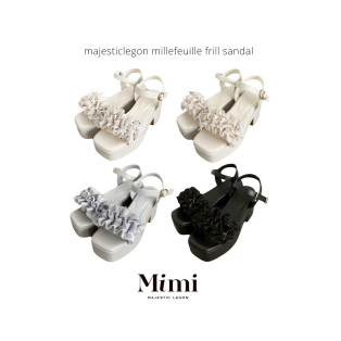 歩くたび、可愛さがこぼれるサンダル