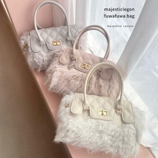 ふわふわのファーバッグ♡