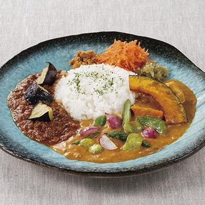 彩り豊かな季節限定ハーフ＆ハーフカリー