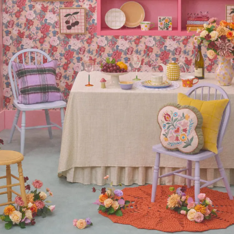 24AWテーマ FOLKLORIQUE FANTASY