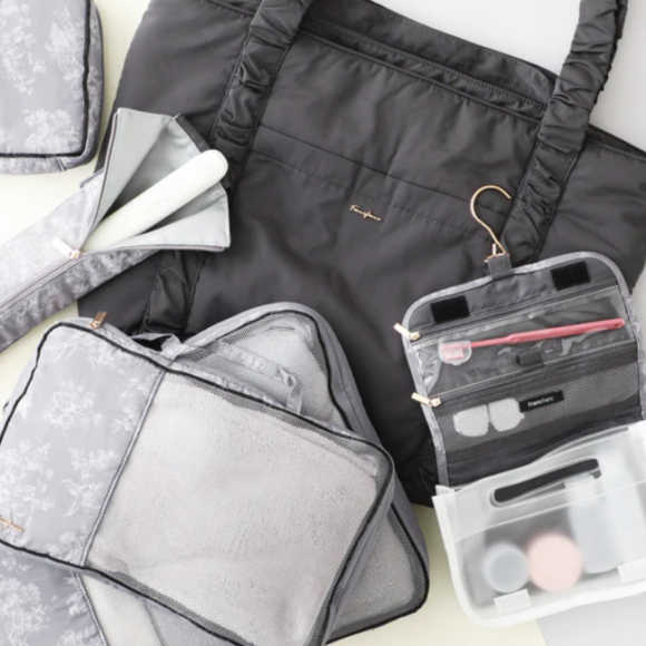 【再入荷】クラシックフラワー トラベルバッグ ダークグレー