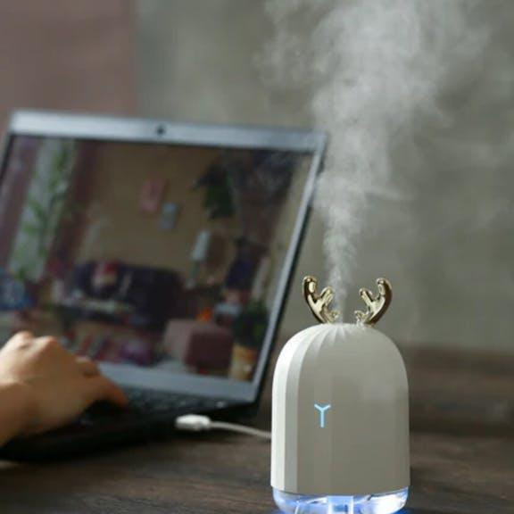【★乾燥対策★オフィスに★】ミニ USB加湿器
