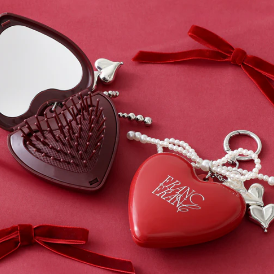 【もうすぐバレンタインデー】チャーム付き ミラー＆ブラシ