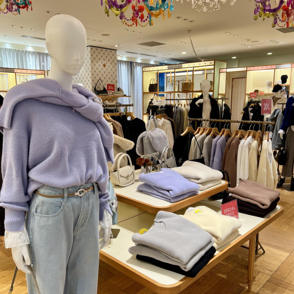 人気商品の冬物が続々とSALE!!