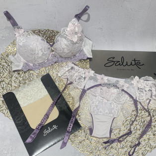 ワコールサルート 27グループ新作入荷のお知らせ☆