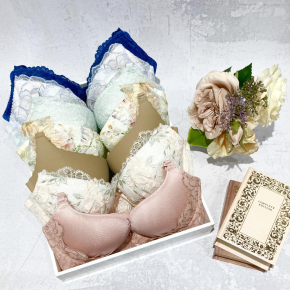 ブラジャーって、いくつ持ってるといいの？