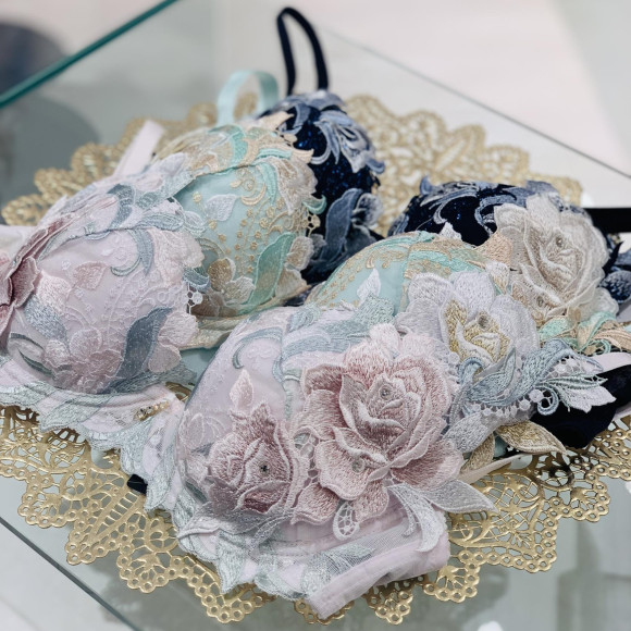 ワコール☆サルート新作22グループ入荷のお知らせ