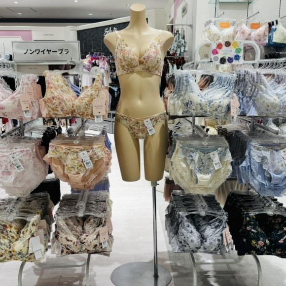 毎日着けたくなるワコール☆ノンワイヤー重力ケアブラ新色入荷のお知らせ☆