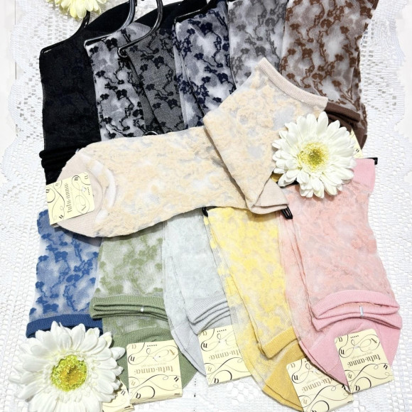 靴下コーデ！初夏のトレンドソックス入荷！
