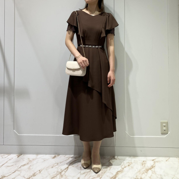 ✴︎レースレイヤードスリーブラッフルスカートドレス✴︎