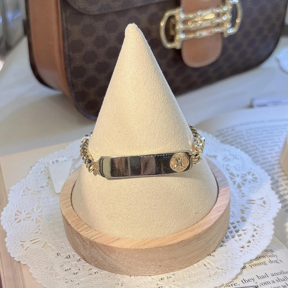 【TiC TAC浦和パルコ店】ヴィンテージフェア≪CELINE／トリオンフ ブレスレット≫