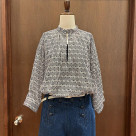 Echo Grid スタンドスキッパーブラウス