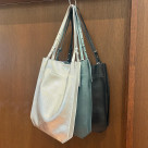 シンプルなレザートートBAG
